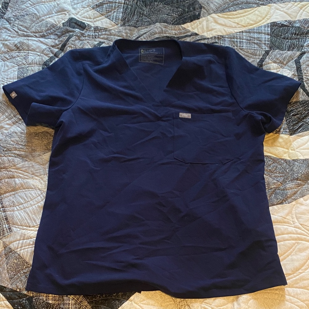 Figs Navy Women’s Catarina Scrub Top